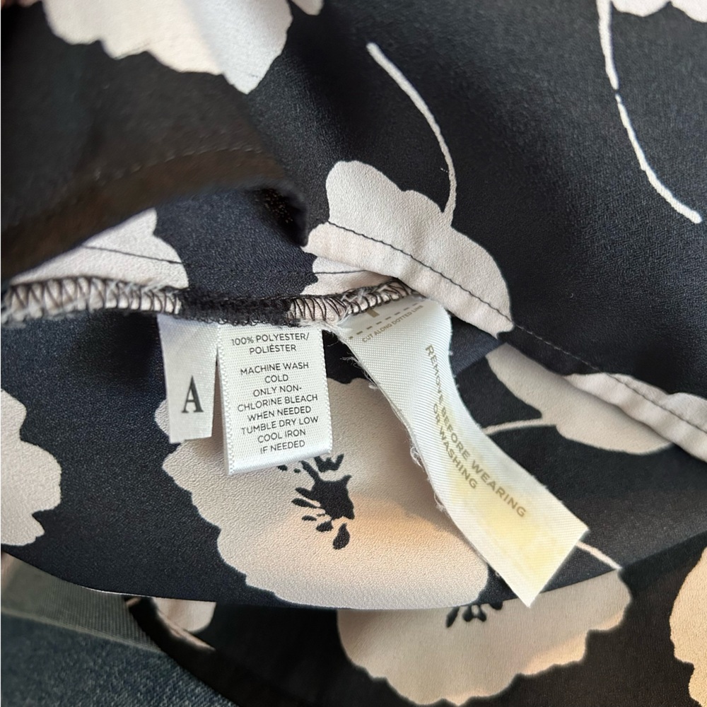 LOFT Women’s Long Sleeve Blouse Poppy Flower Medium Black Cream - Picture 9 of 9
